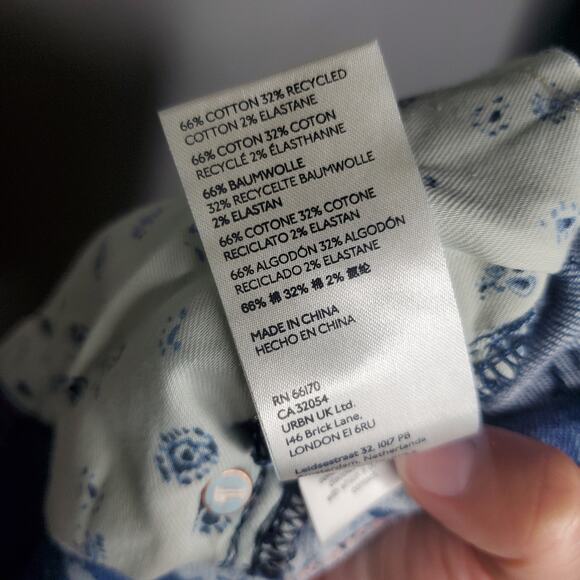 Pilcro Anthropologie Slim Boyfriend Crop Floral Motif Jeans Women's Size 27 - Picture 8 of 14